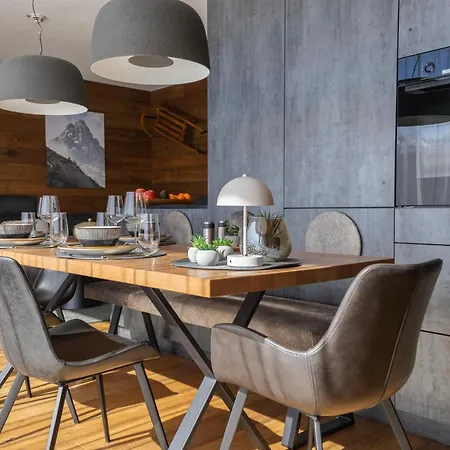 Kitzski Apartment Ski-In Ski-Out Accommodation *