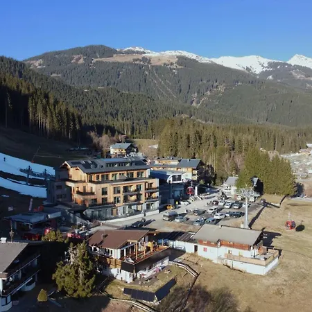 Kitzski Ski-in Ski-out Миттерзилль