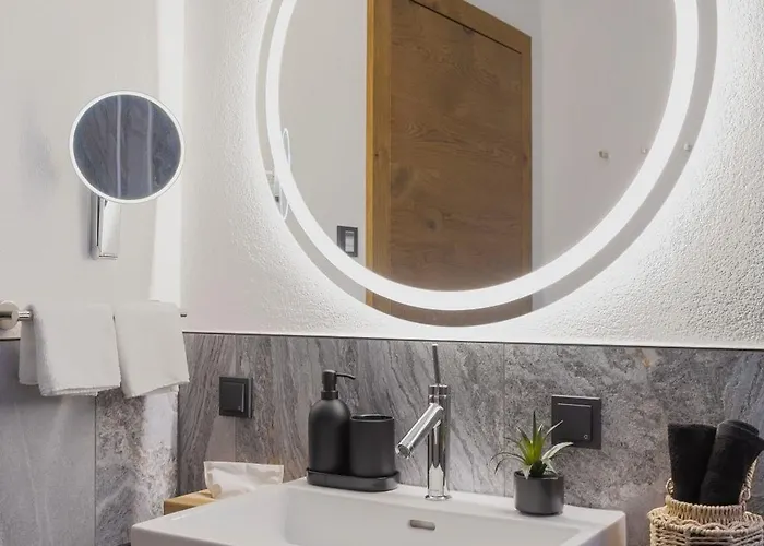 Kitzski Apartment Ski-In Ski-Out Accommodation