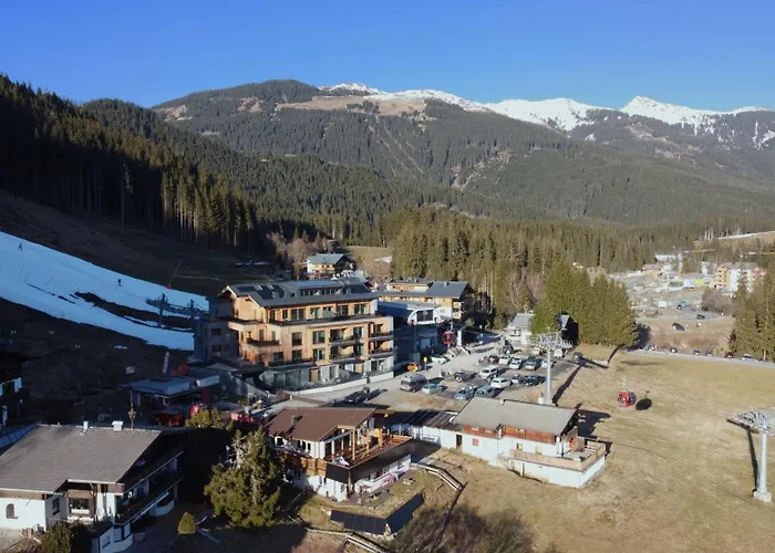 Kitzski Apartment Ski-In Ski-Out Accommodation Mittersill